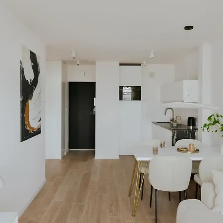 Apartman I *